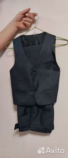 Школьный костюм для мальчика 128-134 новый