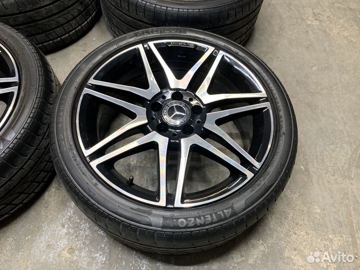 Оригинал разноширокие Mercedes AMG R18 w204