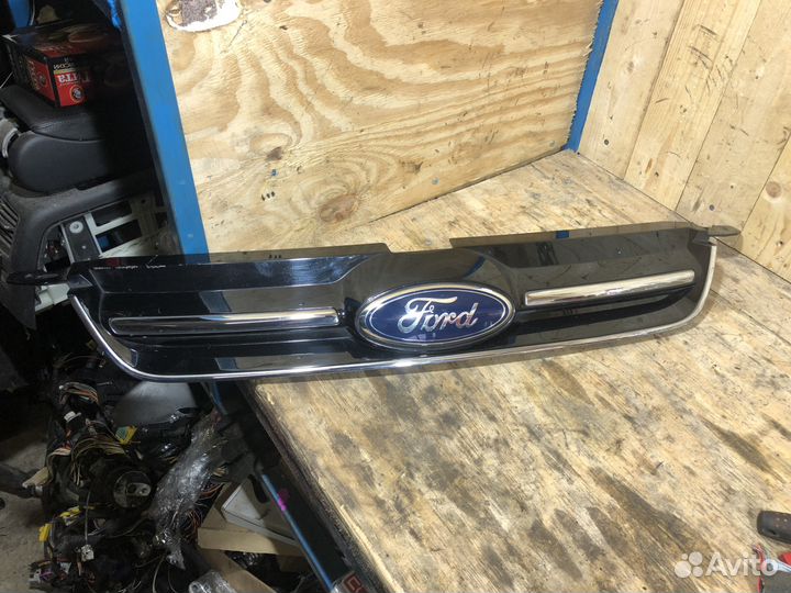 Решетка радиатора Ford C-MAX 2 после 2010 130033