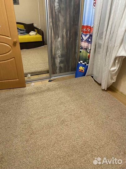 Ковер палас новый 2.5 на 2.2 средний ворс