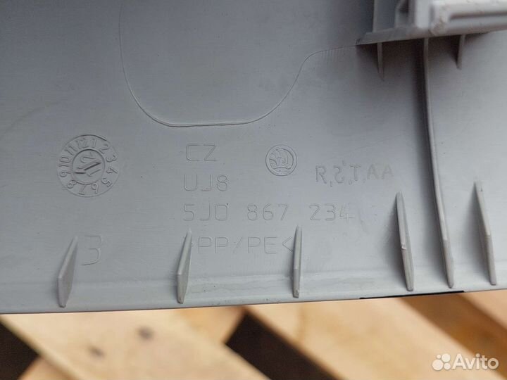 Обшивки стойки лобового стекла Skoda Fabia 2