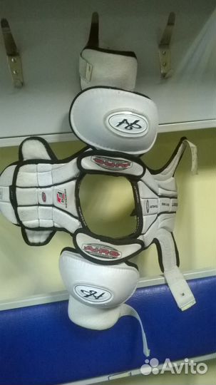 Хоккейный нагрудник