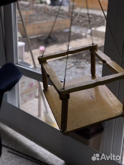 Детская деревянная качелька