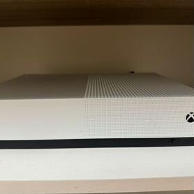 Xbox One s 1tb с играми