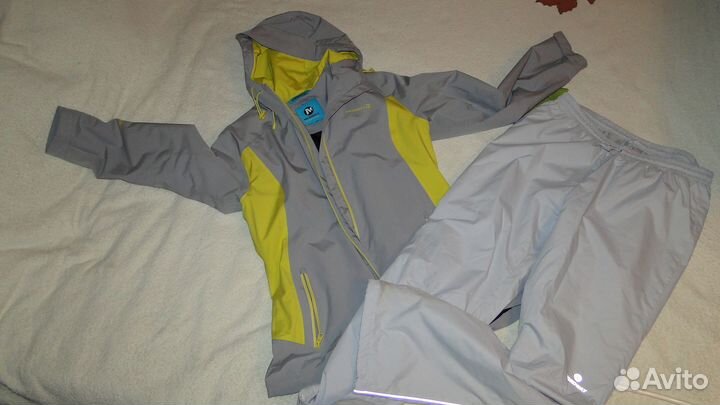 Костюм женский для активного отдыха