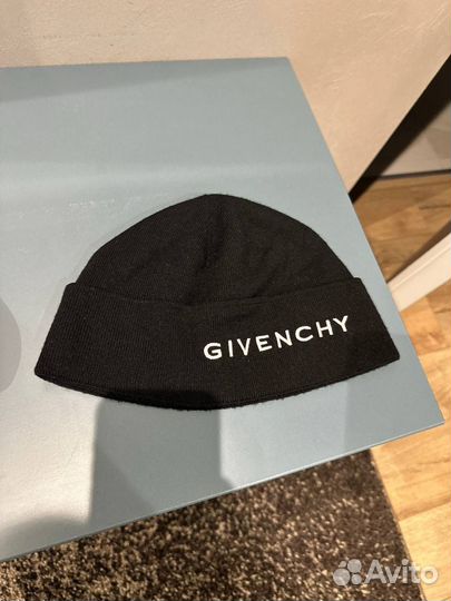 Шапка givenchy