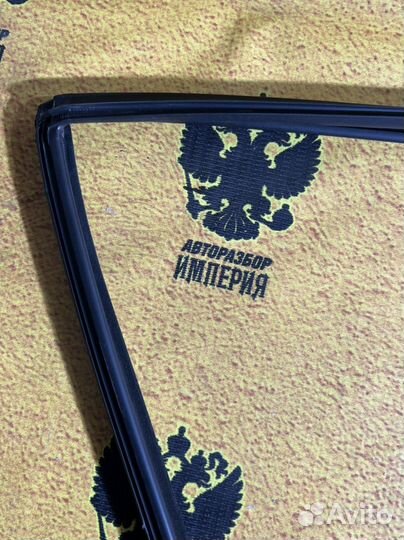 Уплотнительная резинка бок., левого стекла Quoris