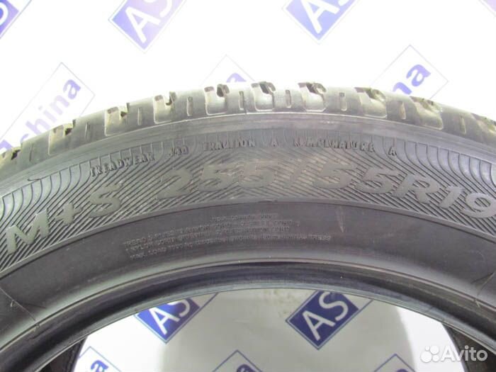 Goodyear Wrangler HP All Weather 255/55 R19 102R
