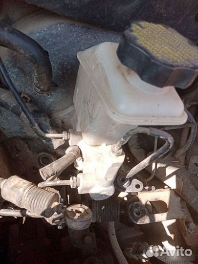 Главный тормозной цилиндр Kia Rio 2 2006