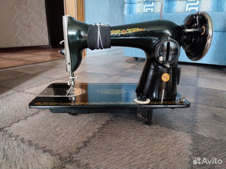 Головка швейной машины