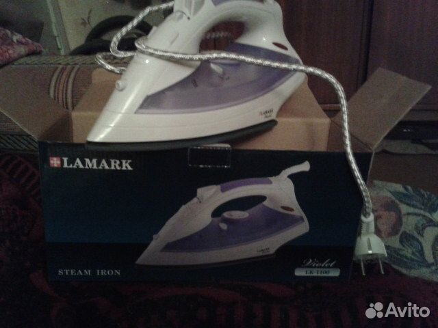 Утюг Lamark LK-1100