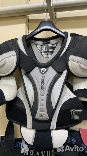 Нагрудник хоккейный