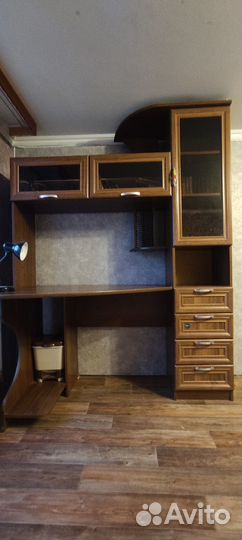 Письменный стол со стеллажом б\у