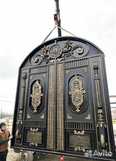 Ворота в Дербенте в рассрочку