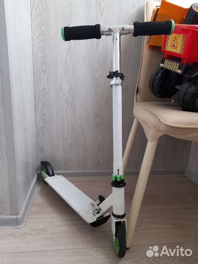Самокат двухколесный