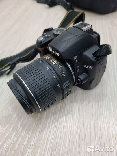 Nikon d3000 с объективом af-s nikkor 18-55 mm