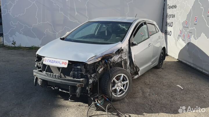 Усилитель заднего бампера Hyundai i30 (GD) 86631A6000