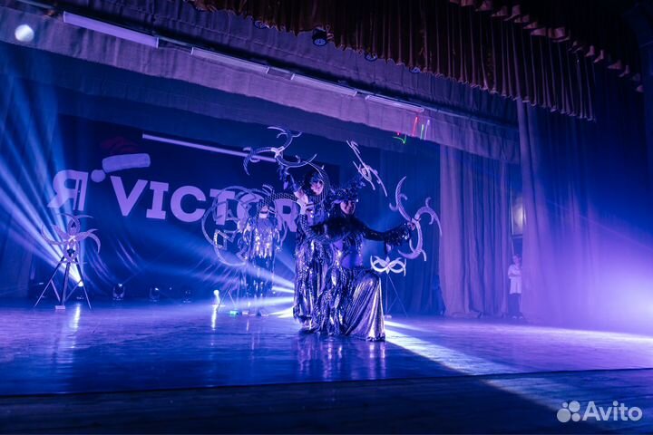 Зеркальное лазерное шоу