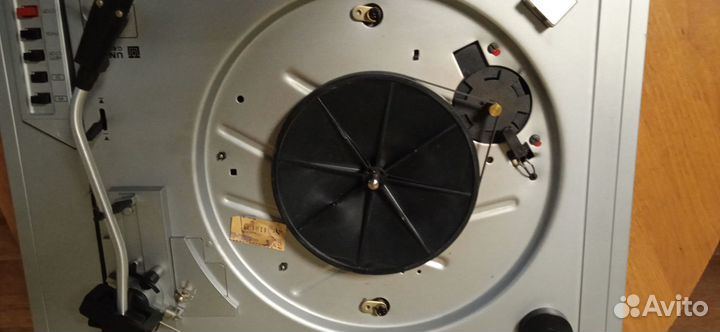 Проигрыватель винила Вега 109