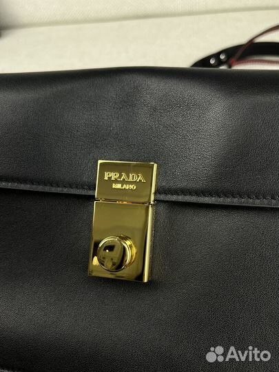 Сумка Prada Soft Sound 2025