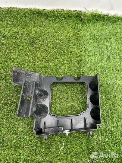 Кронштейн крепления бампера заднего левый Ford 7