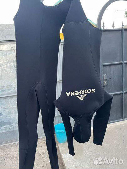 Гидрокостюм
