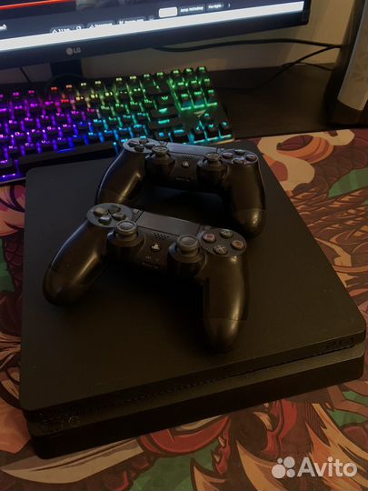 Игровая приставка ps4
