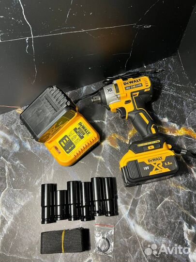 Аккумуляторный Гайковерт dewalt + ударные головки