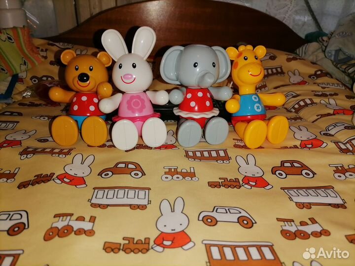 Музыкальная карусель Жирафики(мобиль в кроватку)