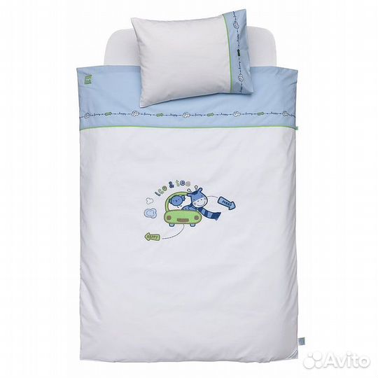 Бортики в кроватку, шторы, настольная лампа