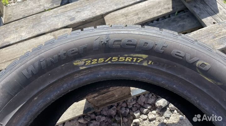 Hankook Winter I'Cept Evo 225/55 R17