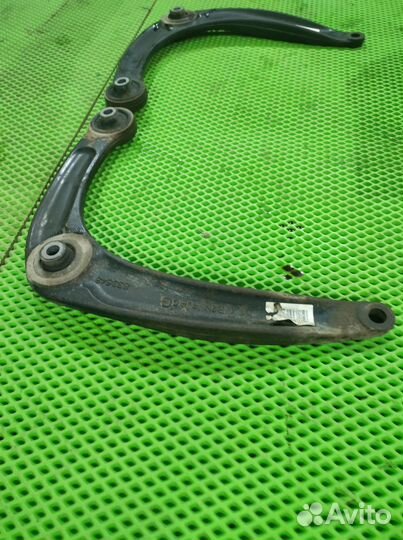 Рычаг передний левый правый Peugeot 308