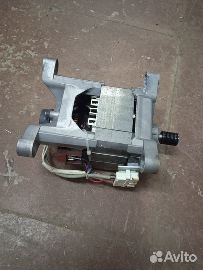 Приборы,трансформаторы,сельсины,моторы,редукторы