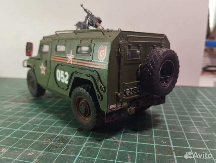 Модель Газ Тигр 1/35