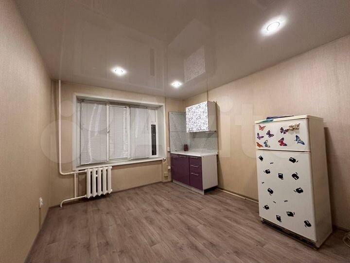 Комната 13 м² в > 9-к., 3/5 эт.