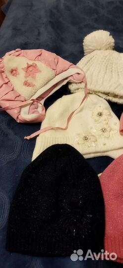 Шапочки на девочку на 2-4 года, цена за все