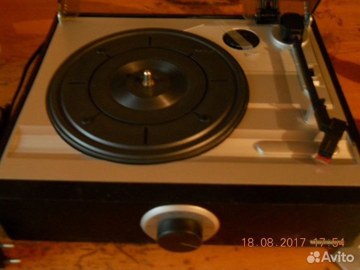 Проигрыватель винила 