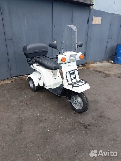 Скутер Honda Gyro X двухместный без РФ