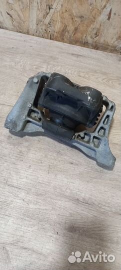 Опора двигателя правая Kuga 2008-2012