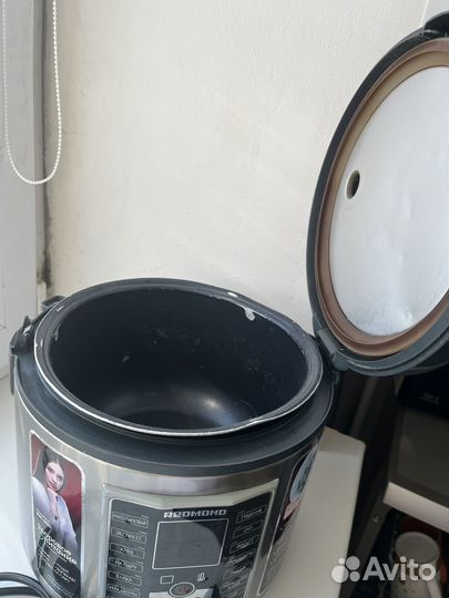 Мультиварка на запчасти Redmond RMC M252