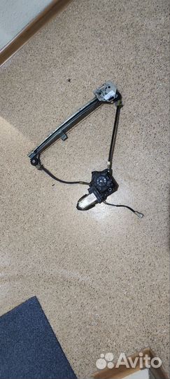 Электростеклоподъемник priora