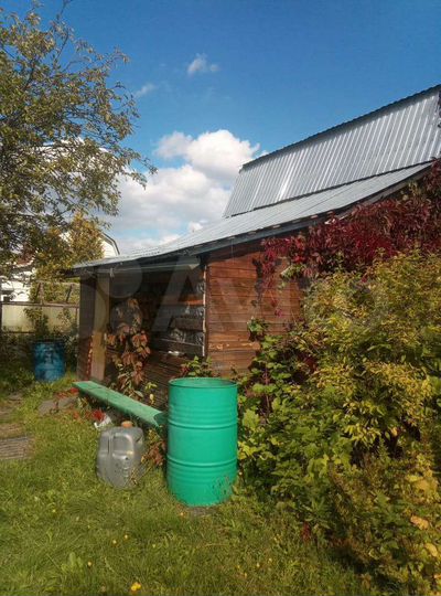 Дом 27 м² на участке 4,7 сот.