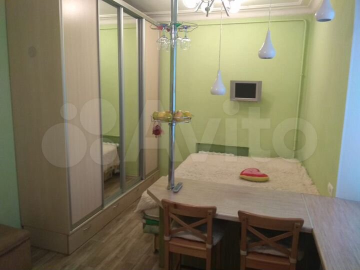 Комната 18 м² в 3-к., 4/4 эт.