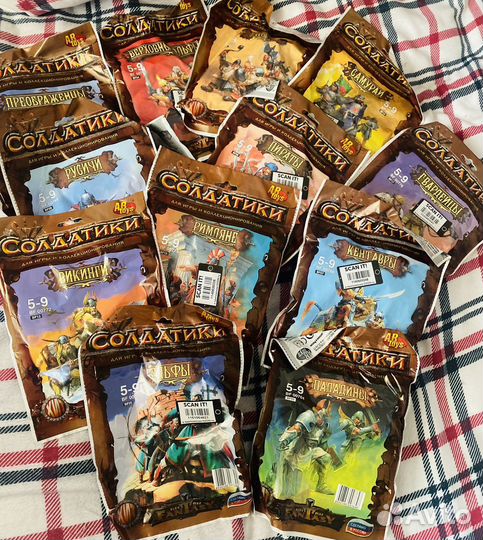 Солдатики коллекционные и игровые 12 упаковок
