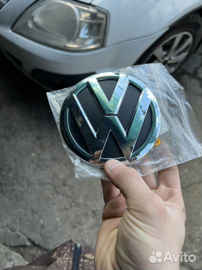 Эмблема volkswagen passat cc на багажник