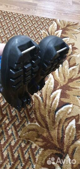 Лыжные ботинки