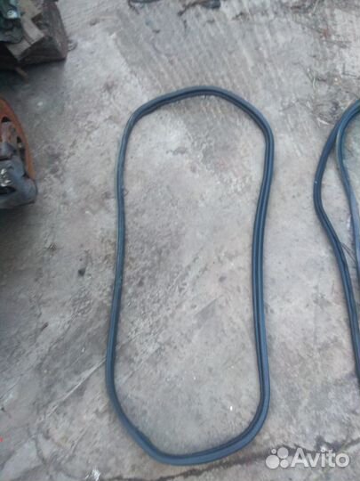 Уплотнительная резинка двери Пежо 408 Peugeot 408