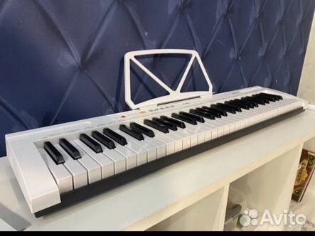 Элегантный синтезатор