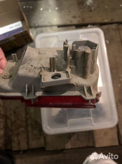 Противотуманный фонарь Toyota LC 200