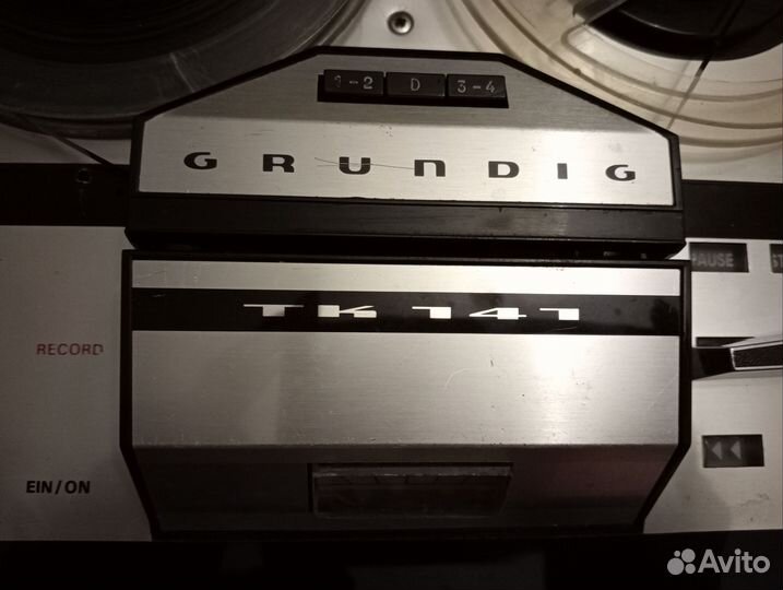 Катушечный магнитофон grundig